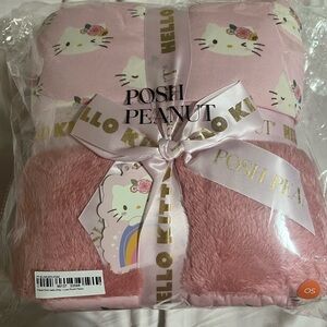 Posh peanut Helli kitty Luxe Plush patio blanket pink